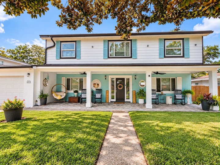 Blue Beach House - Jacksonville, FL