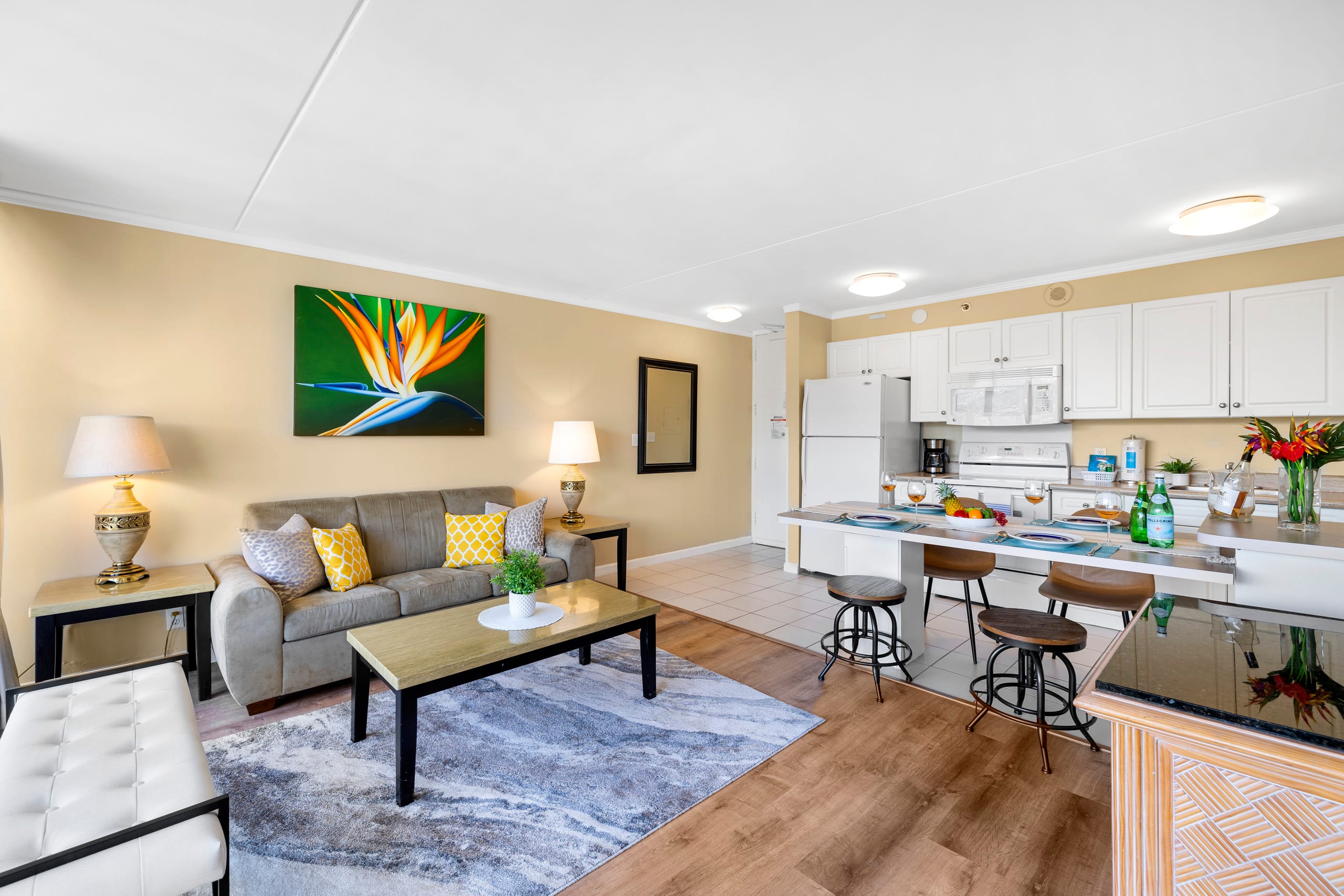 Condo in Honolulu · ★4.76 · 1 bedroom · 3 beds · 1 private bath - Image 12