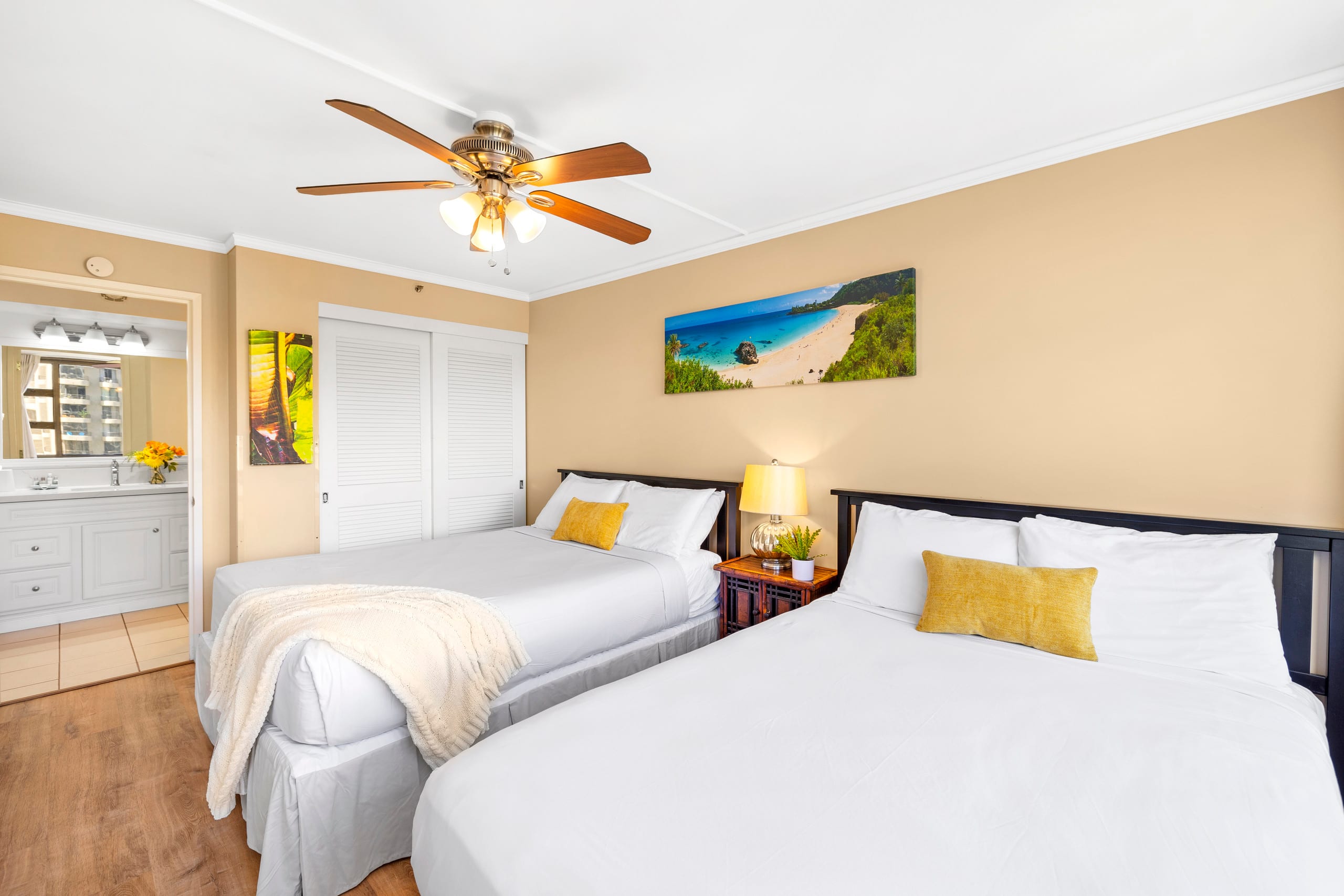 Condo in Honolulu · ★4.76 · 1 bedroom · 3 beds · 1 private bath - Image 26