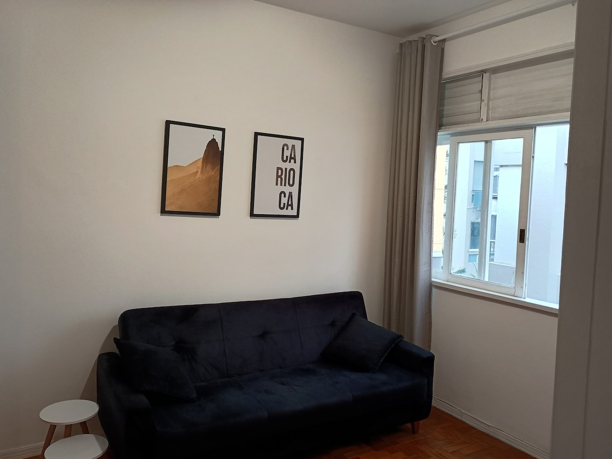 Top Airbnb: Cozy apartment bedroom/living room in Ipanema. in Ipanema