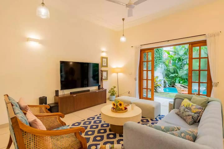 Living room image 1