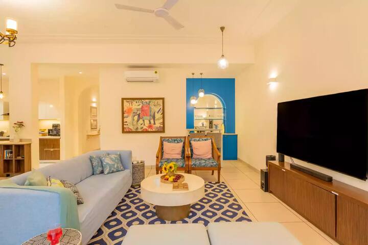 Living room image 3