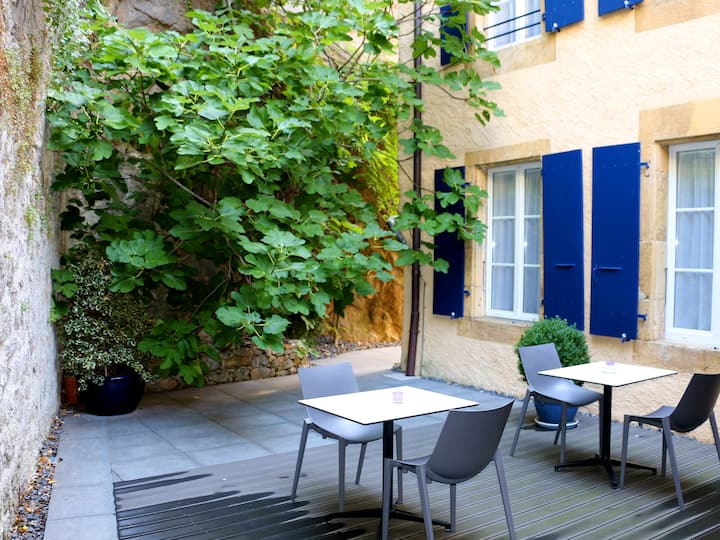 Chambre Double Avec Grand Lit & Kitchenette - Neuchâtel
