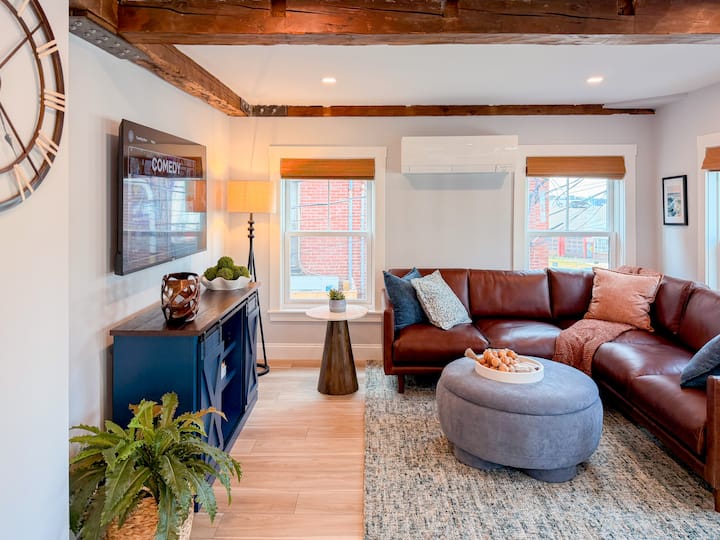 Charming 2br Gem • Walk To Harbor & Downtown - Good Harbor Beach Gloucester