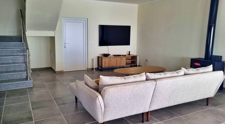 Villa Com Piscina Privada Para 6 Pessoas - Fronteira