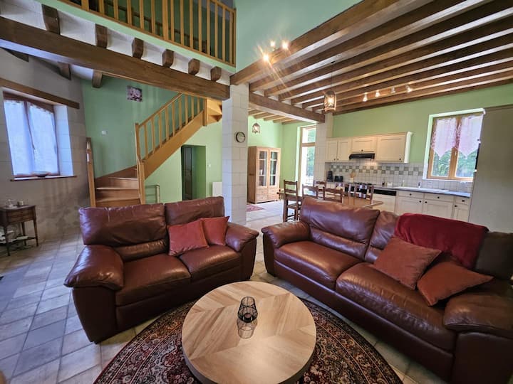 Gîte Champagne, Avec Forêt Privée, Près Du Lac - Vallée de la Loire