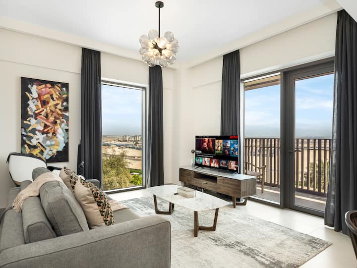 Stylish Dubai Stay – 1br, Lagoon, Pool, Gym - Dubai