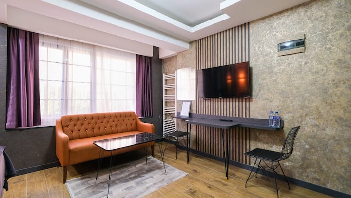 Modern Hotel Room In Maltepe | Ideal For Nomads! - Büyükada