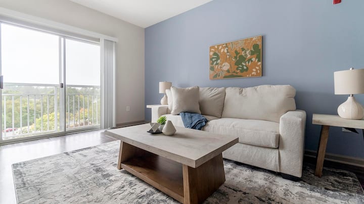 Landing | Chic 1bd, Yoga Studio, Rooftop Lounge - Raleigh, NC