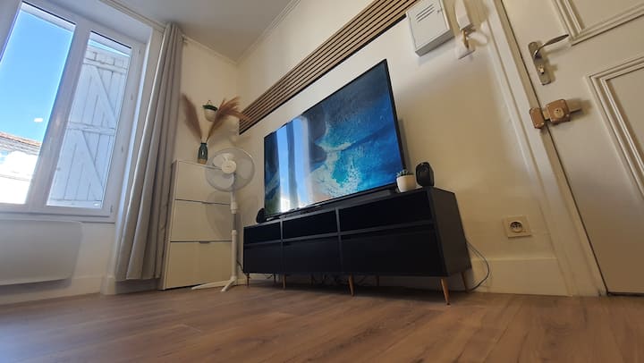 Spacieux T2 Proche Gare - Lit Queen Size & Netflix - Angoulême