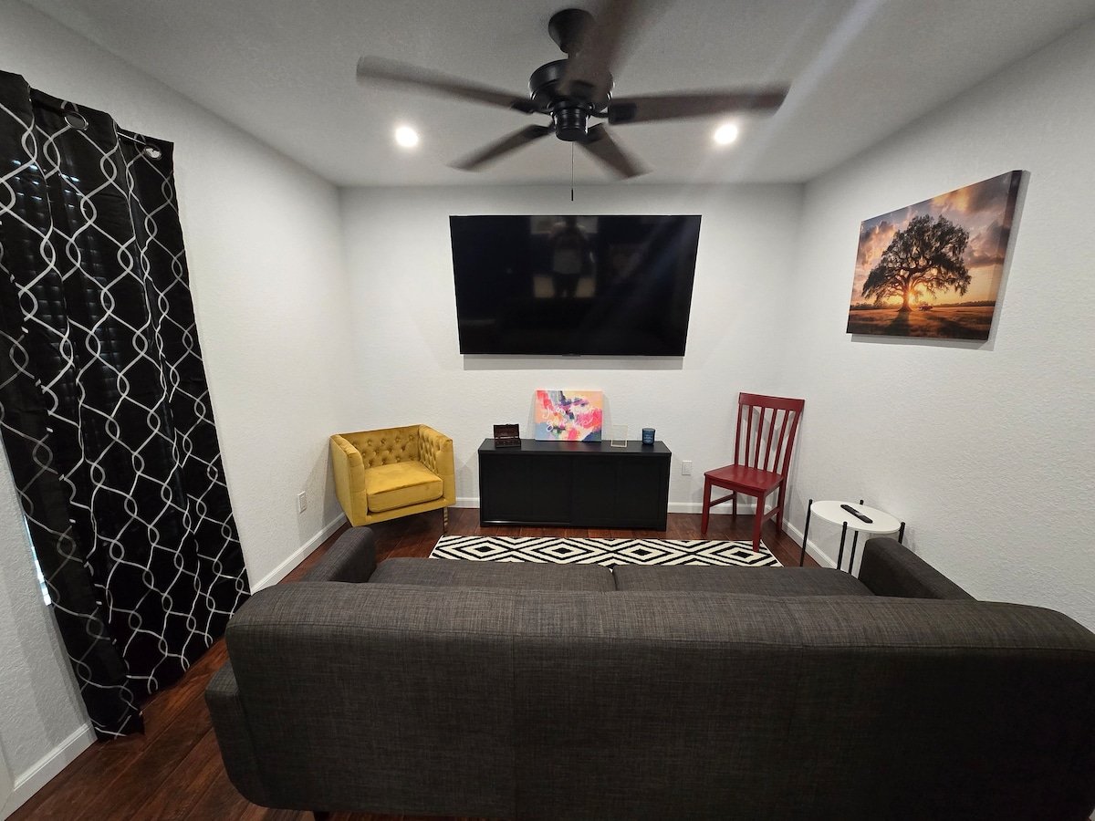 Popular Airbnb listing: Hills Hideaway in Southwest Texas