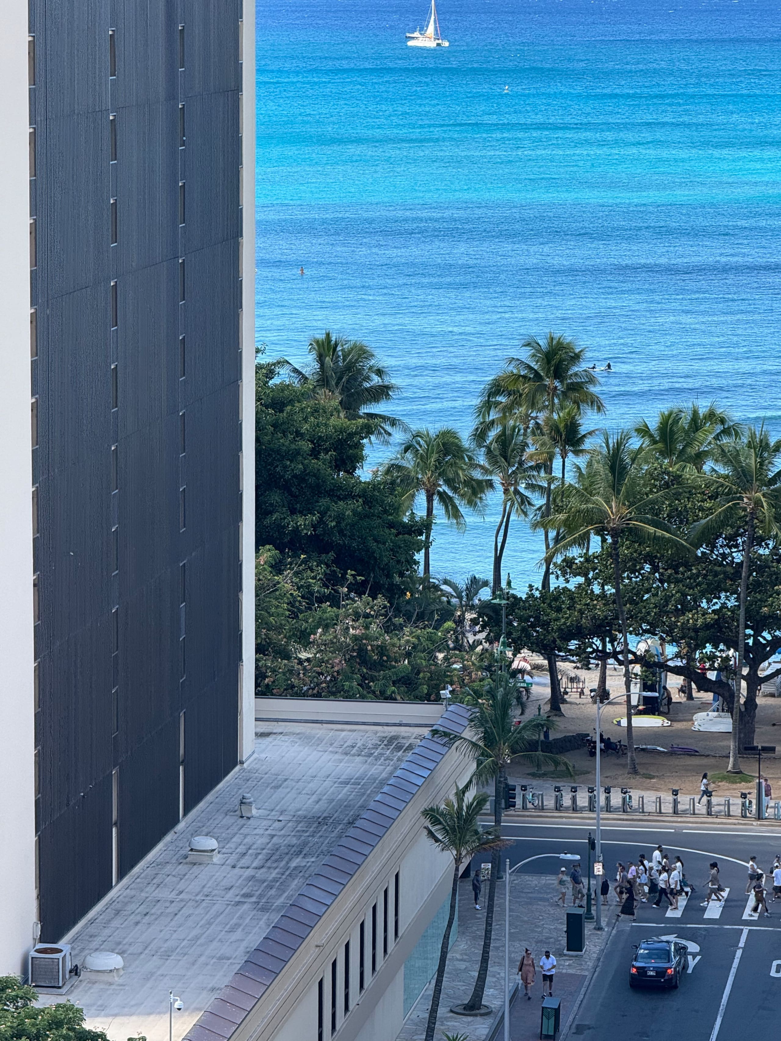 Home in Honolulu · ★4.92 · 1 bedroom · 2 beds · 1 private bath - Image 12