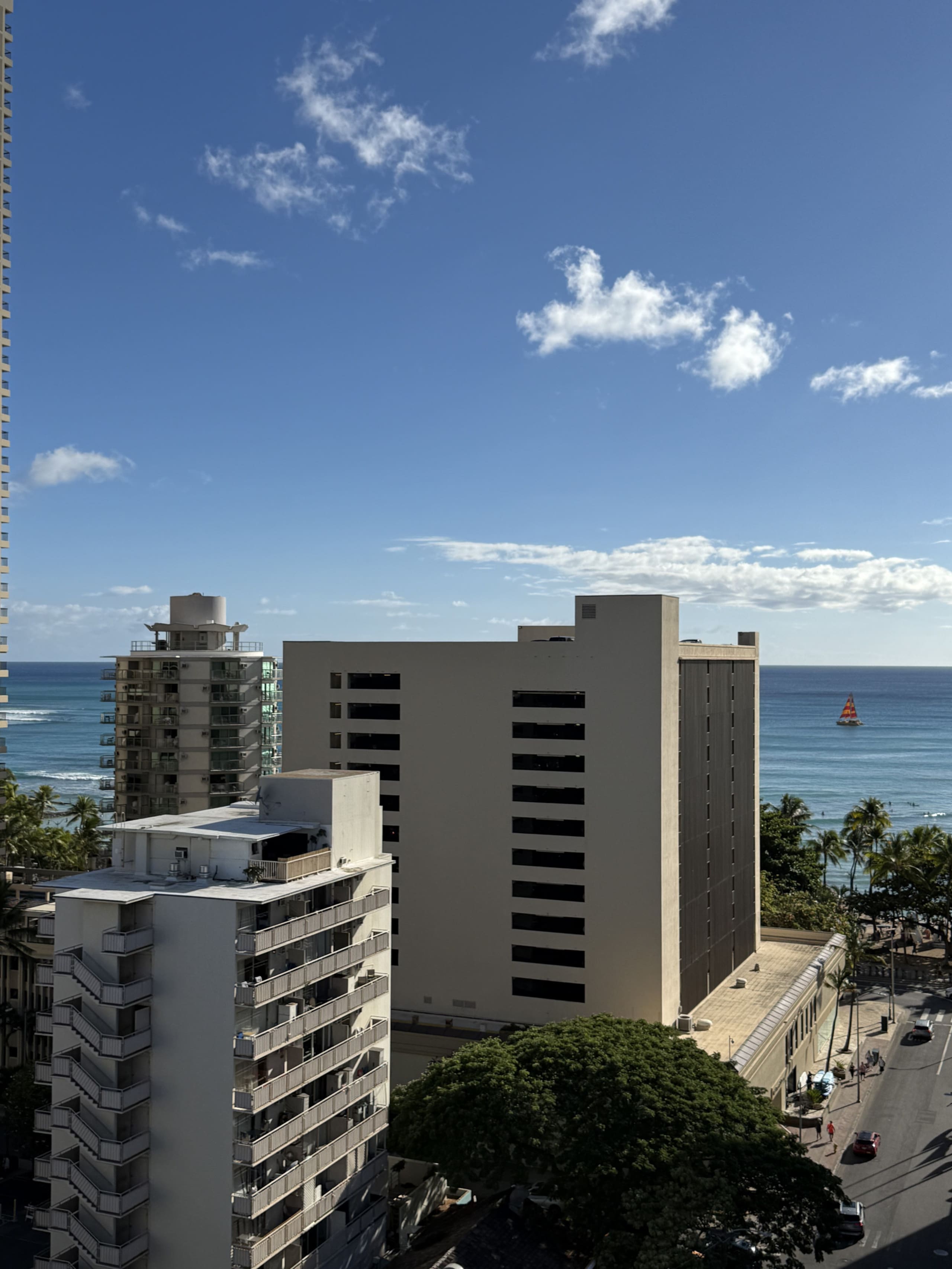 Home in Honolulu · ★4.92 · 1 bedroom · 2 beds · 1 private bath - Image 14