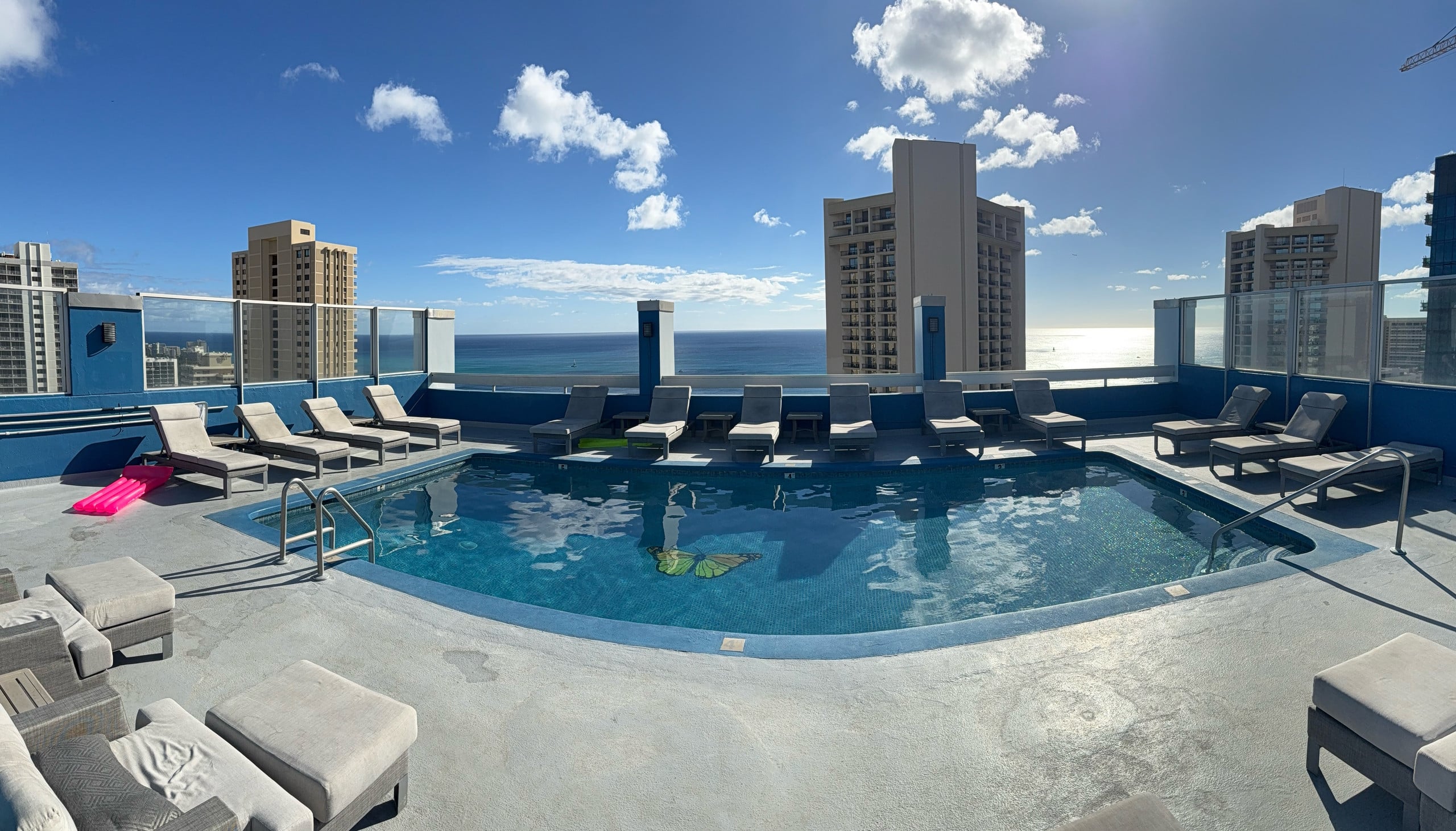 Home in Honolulu · ★4.92 · 1 bedroom · 2 beds · 1 private bath - Image 13