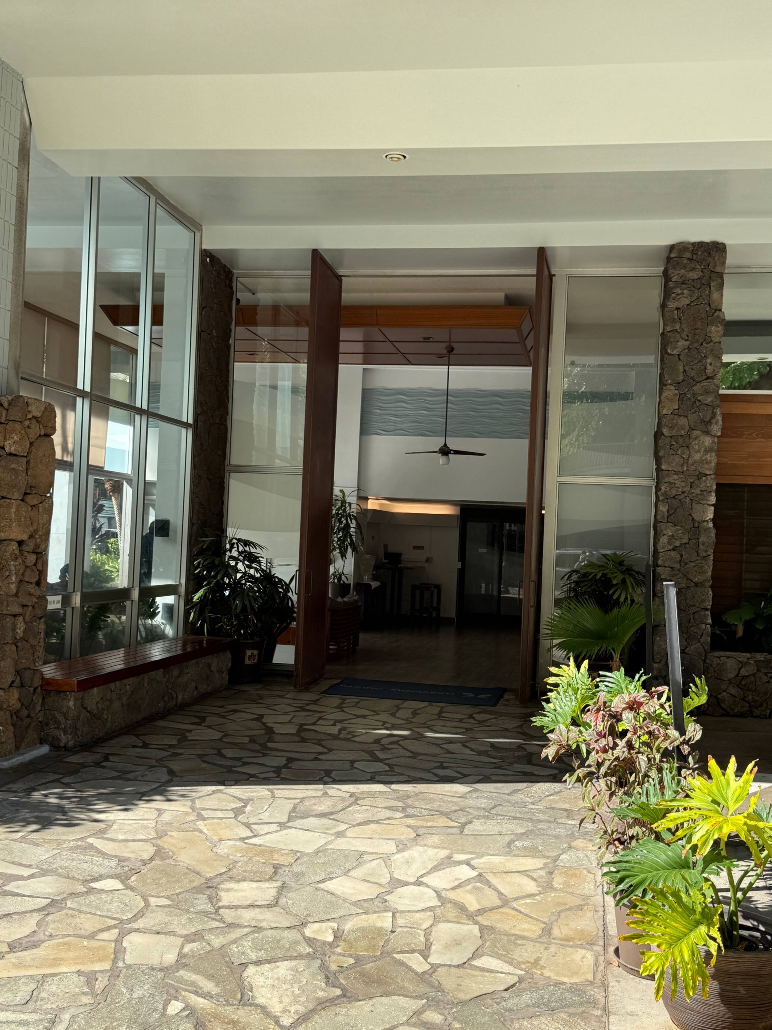 Home in Honolulu · ★4.92 · 1 bedroom · 2 beds · 1 private bath - Image 19