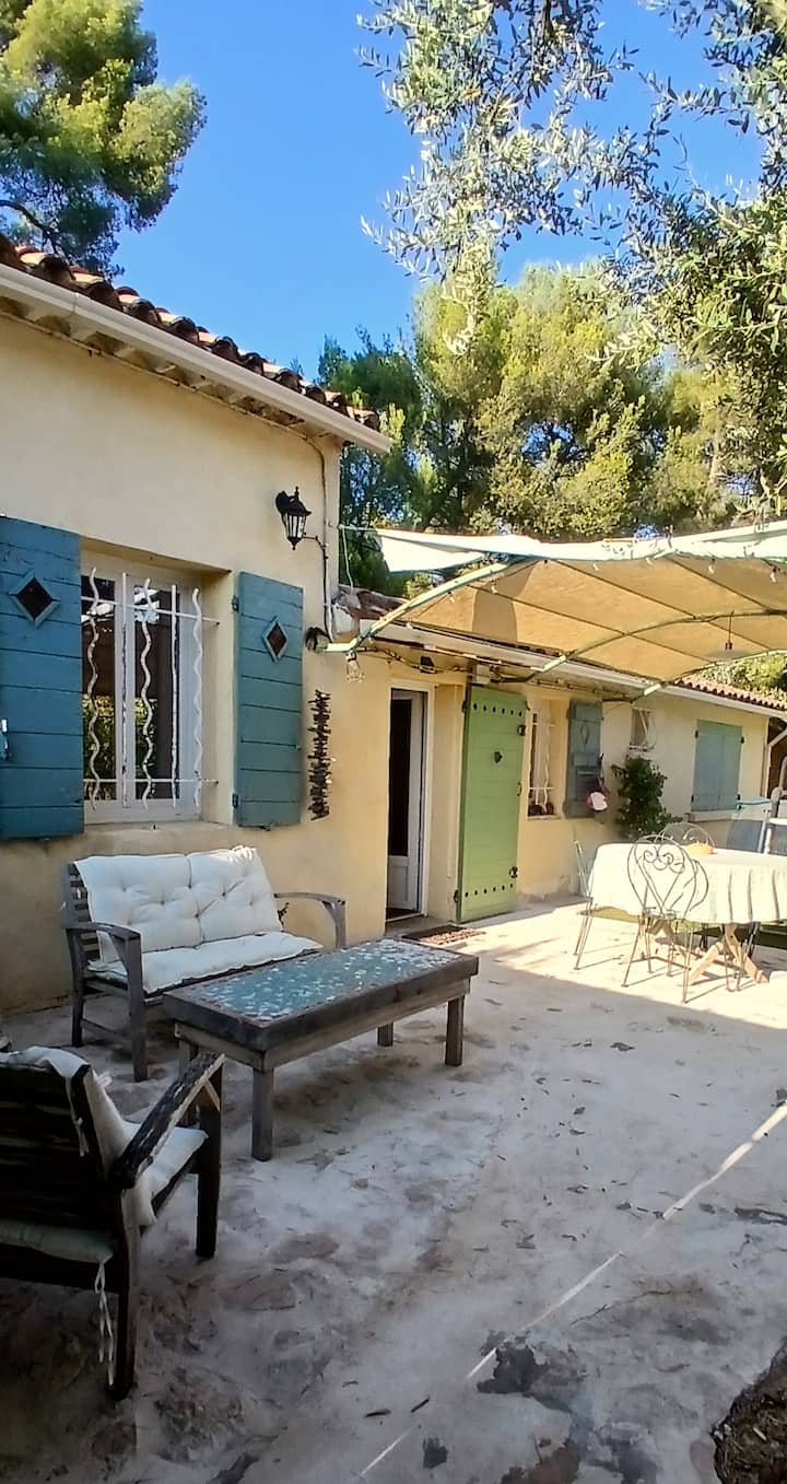 Petite Maison Provençale Avec Jardin Séjour Serein - Aubagne