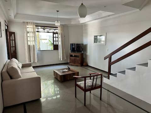 Top Airbnb: Duplex house with barbecue 4 bedrooms in Itapuã in Itapuã