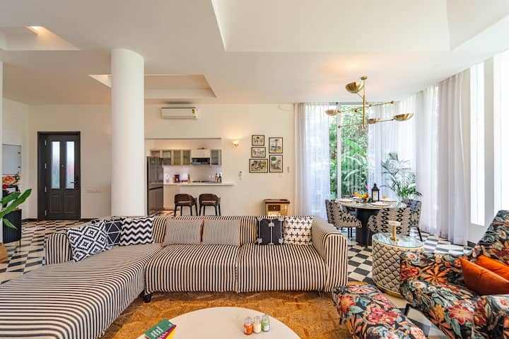 Living room image 3