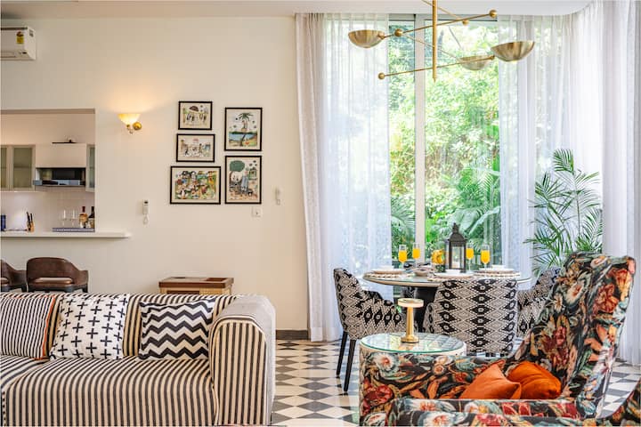 Living room image 12