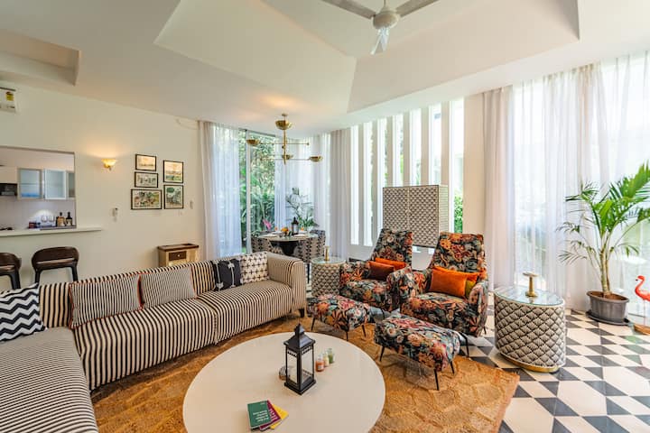 Living room image 5