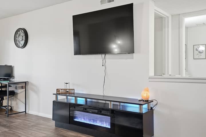 Cozy 2br Getaway Near Uab & Hospitals - Birmingham, AL