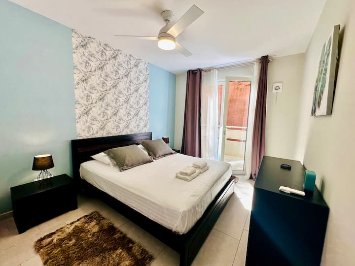 2. spavaća soba s klima-uređajem, krevetom širine 160 cm, garderobom i stropnim ventilatorom