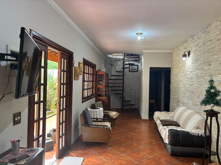 Chácara Com Piscina E Churrasqueira. - Itatiba