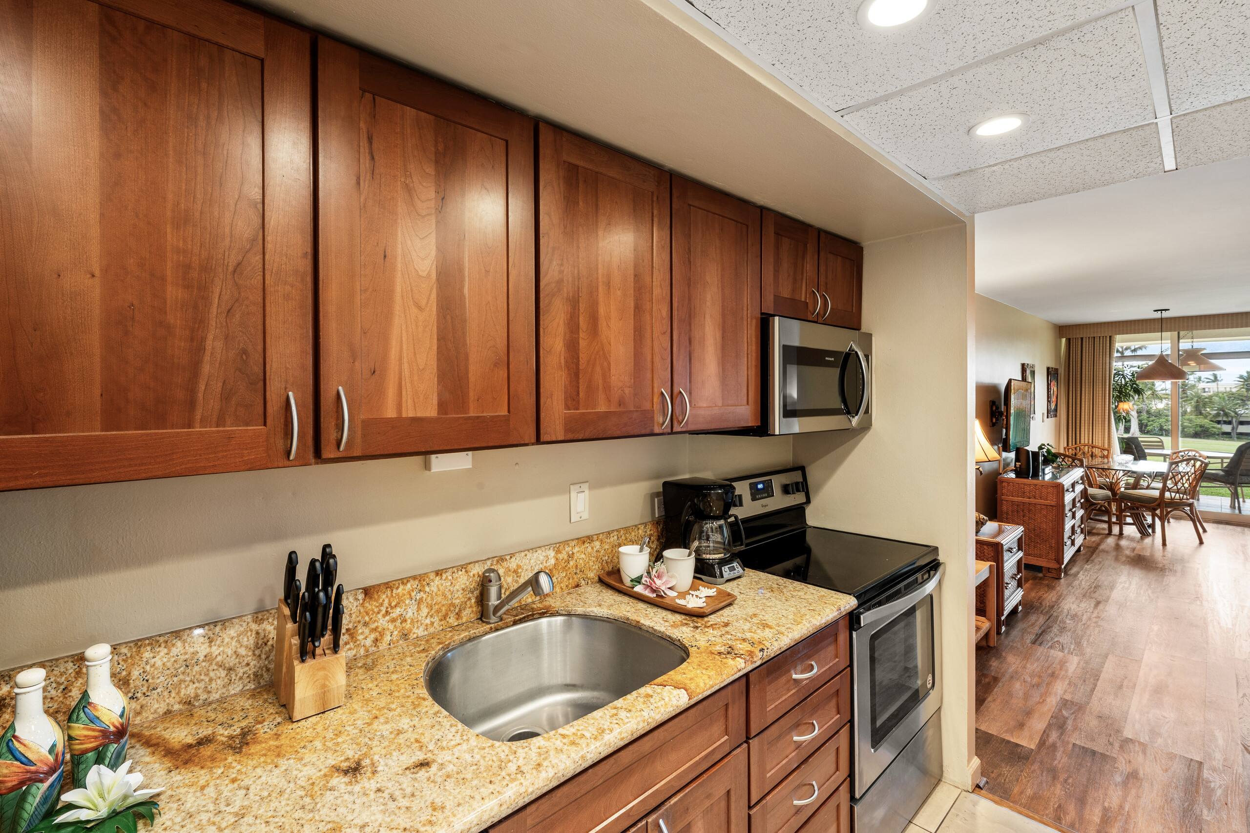 Condo in Lahaina · ★4.5 · 1 bedroom · 2 beds · 1 bath - Image 21