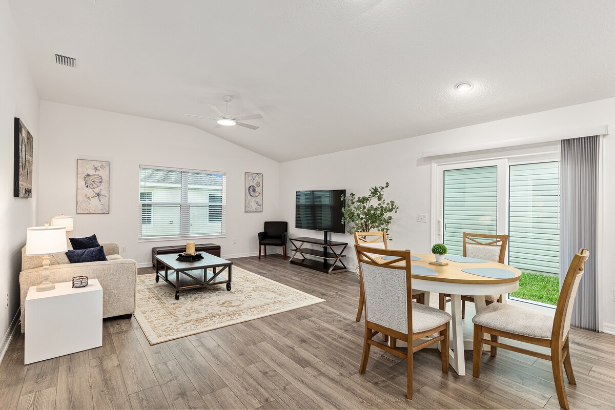 Patio Perfect: 2BR Villa in The Villages - Houses for Rent in ...