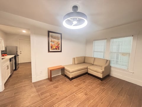 Successful Airbnb property: Little H House in Magnolia Park