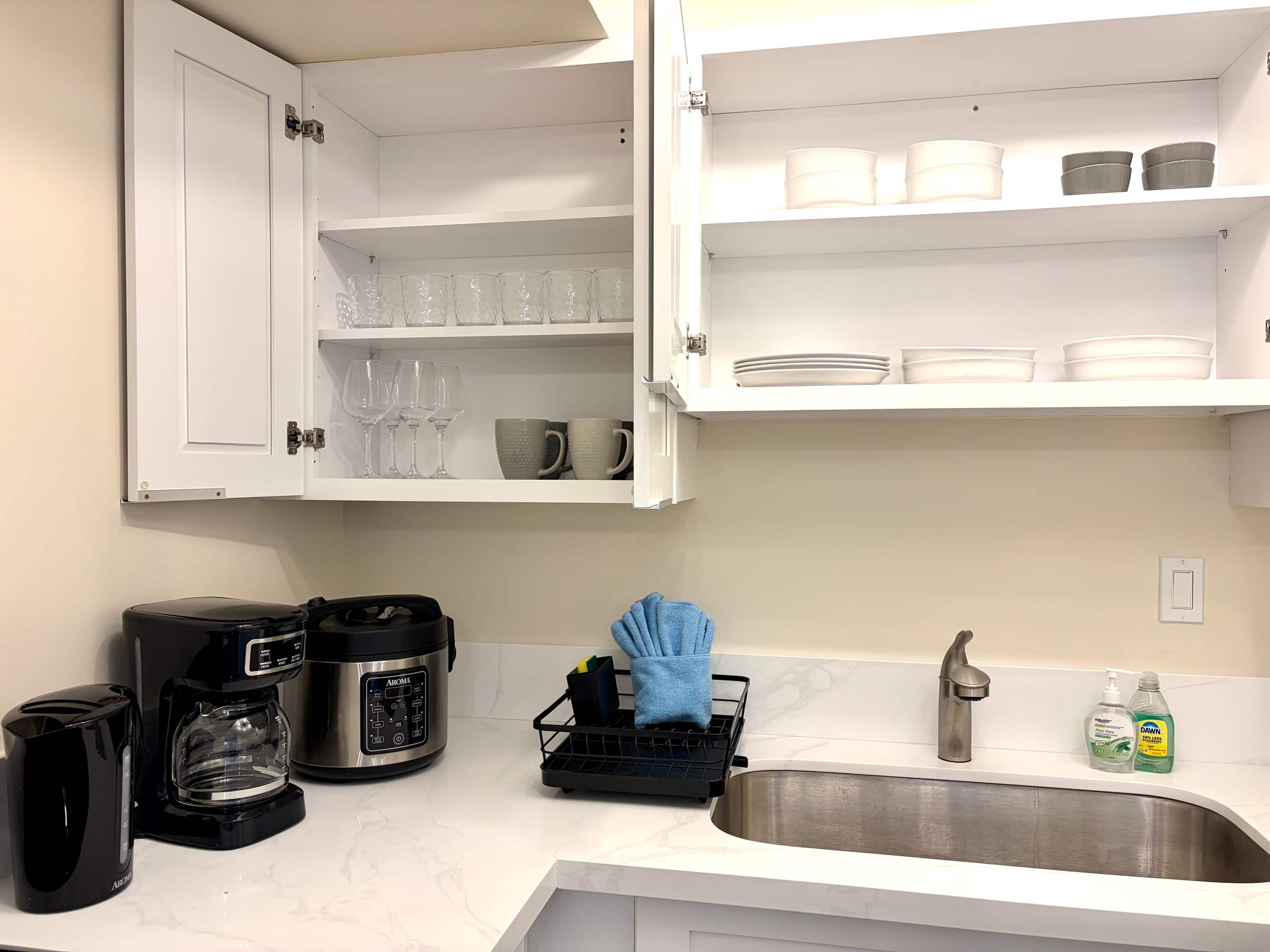 NEW One Bedroom in Waikiki/Kitchen/Pool/Wi-Fi/AC - Image 7