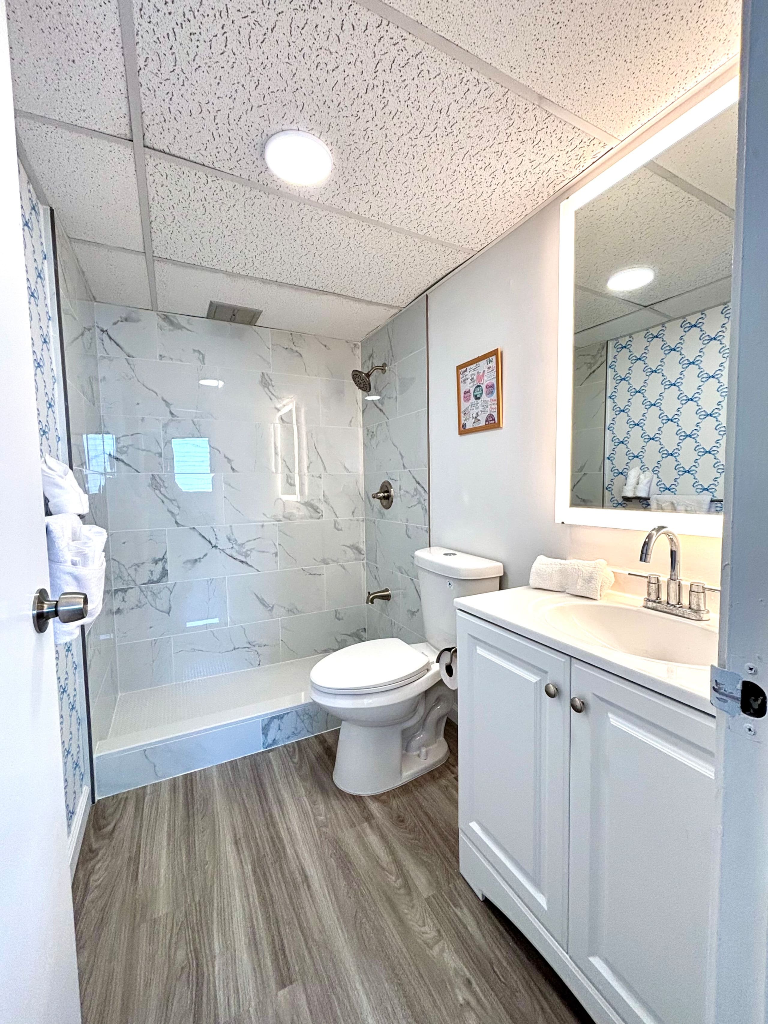 NEW One Bedroom in Waikiki/Kitchen/Pool/Wi-Fi/AC - Image 32