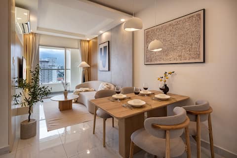 Rustic Terra Royal 2BR | Infinity Rooftop Pool/Gym