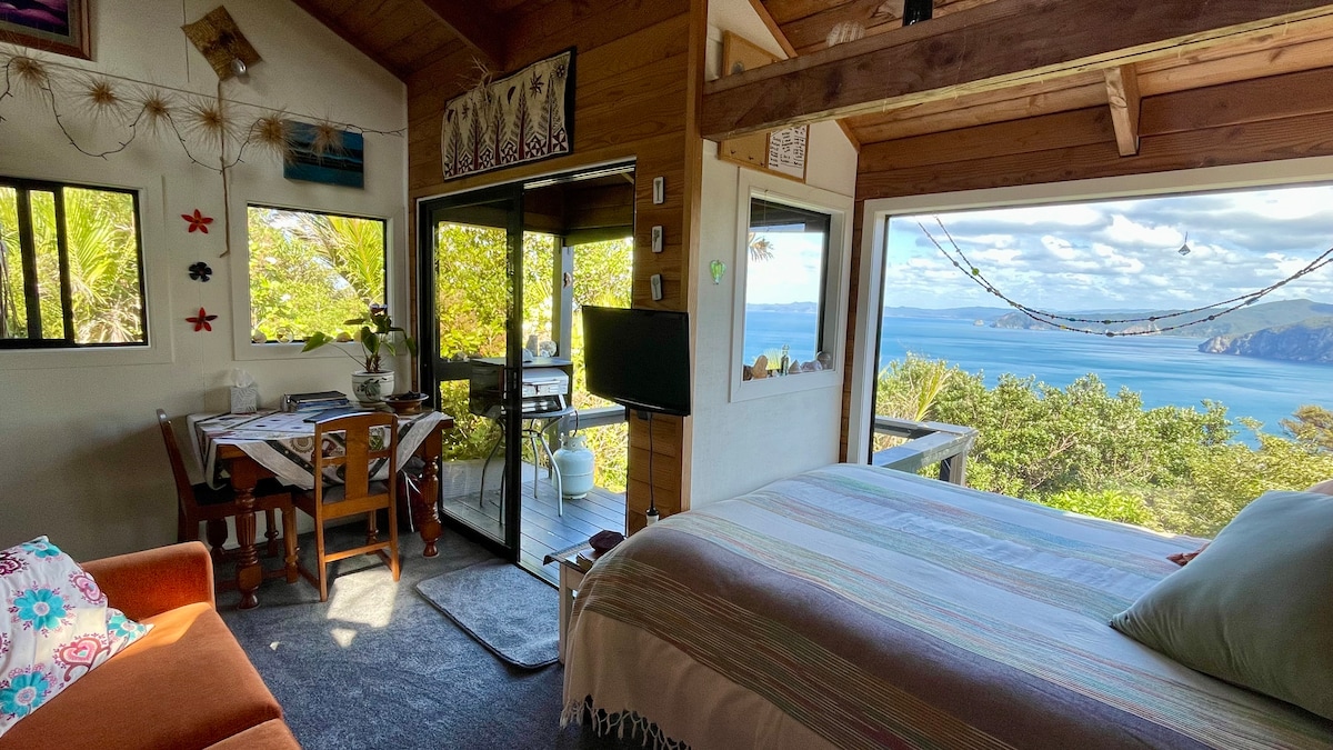Tuateawa Nature Retreat, une cabane funky dans les arbres. - Cabanes à ...