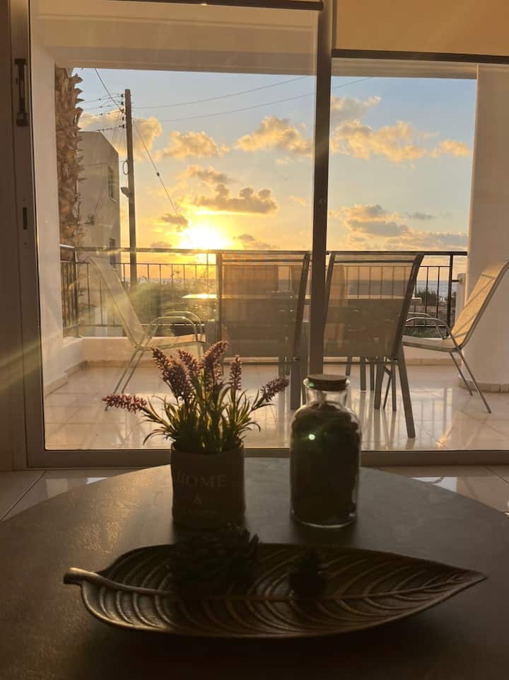 2 Bedroom Sea View Apt, Molos Complx-by Noma Stays - Paphos