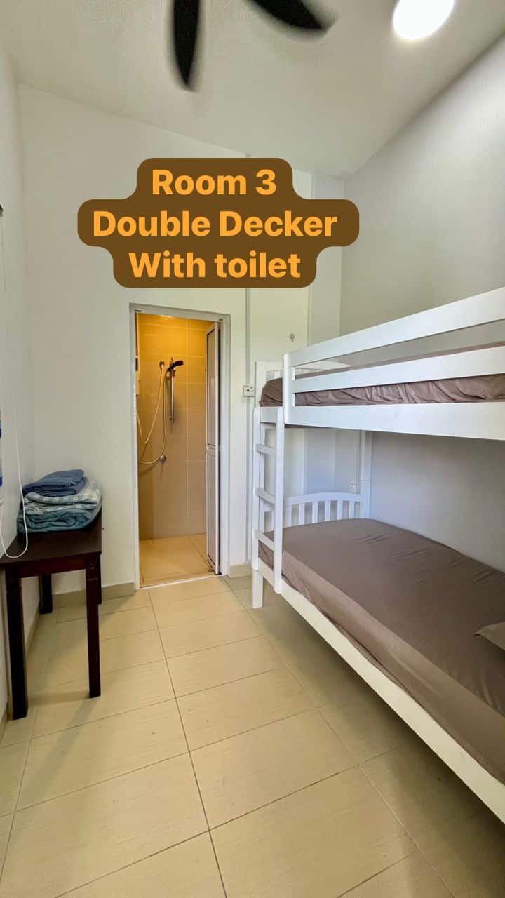 Kamer 3
• 1 stapelbed
• Badkamer