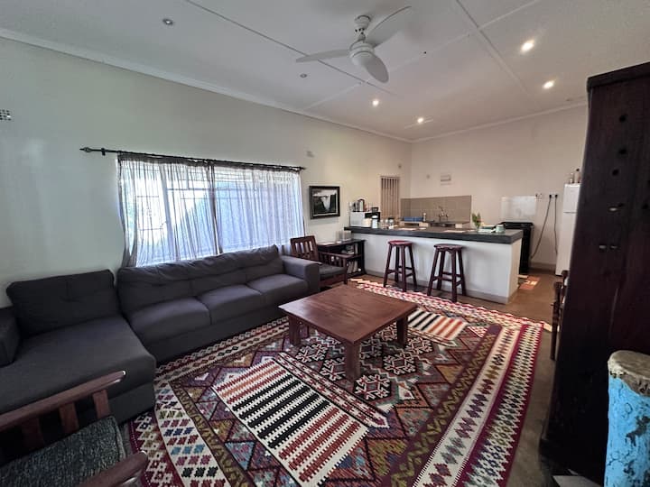Jacaranda Cottage - Victoria Falls