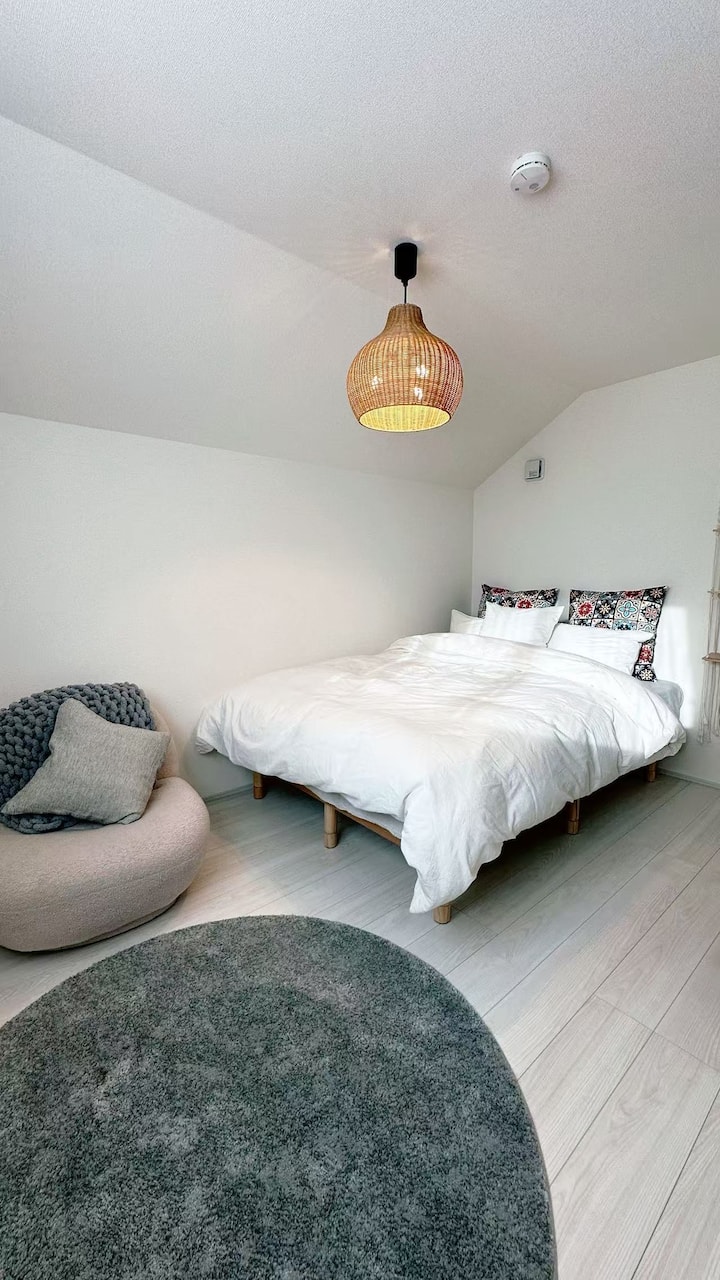 ダブルベッド幅140c m