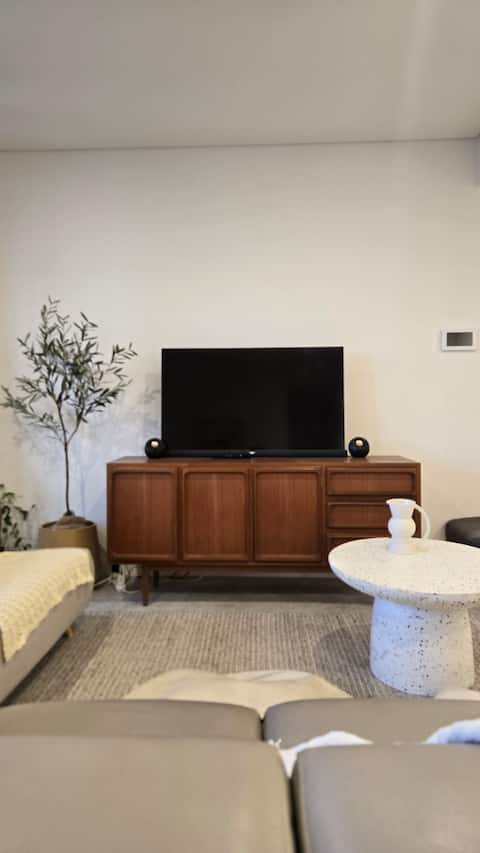 Successful Airbnb property: Rivi Retreat - Brand New Luxury & Central in Sydney Olympic Park