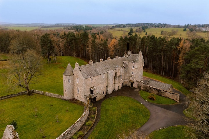 Lovingly Restored Castle In The Scottish Borders - Jedburgh
