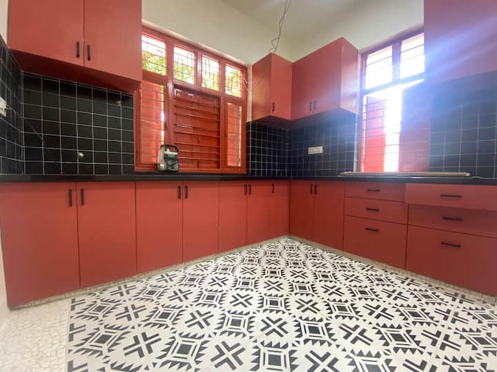 Charming 80-year-old Home Nestled Among Trees - Gujarat