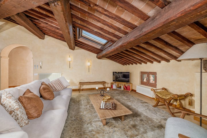 Luna: Charming Top-floor Apartment Under The Stars - Pienza