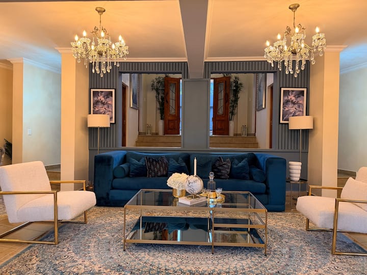 156 Euphoria Boutique Villa-6 Bedroom Villa. - Mookgopong