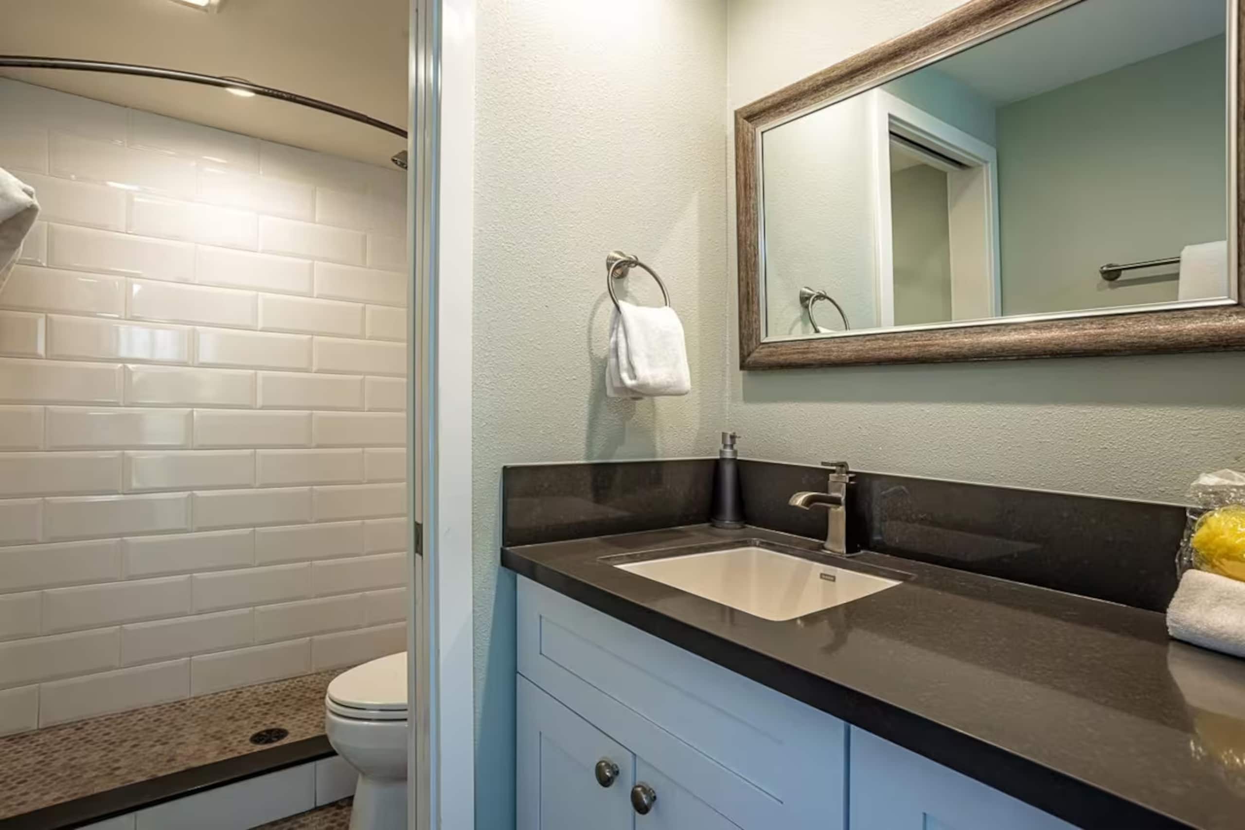 Condo in Kihei · ★5.0 · 2 bedrooms · 3 beds · 2 baths - Image 14
