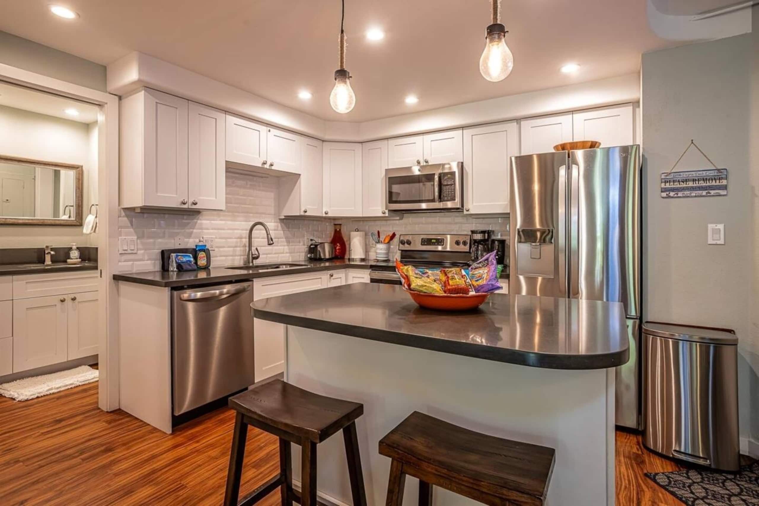 Condo in Kihei · ★5.0 · 2 bedrooms · 3 beds · 2 baths - Image 11