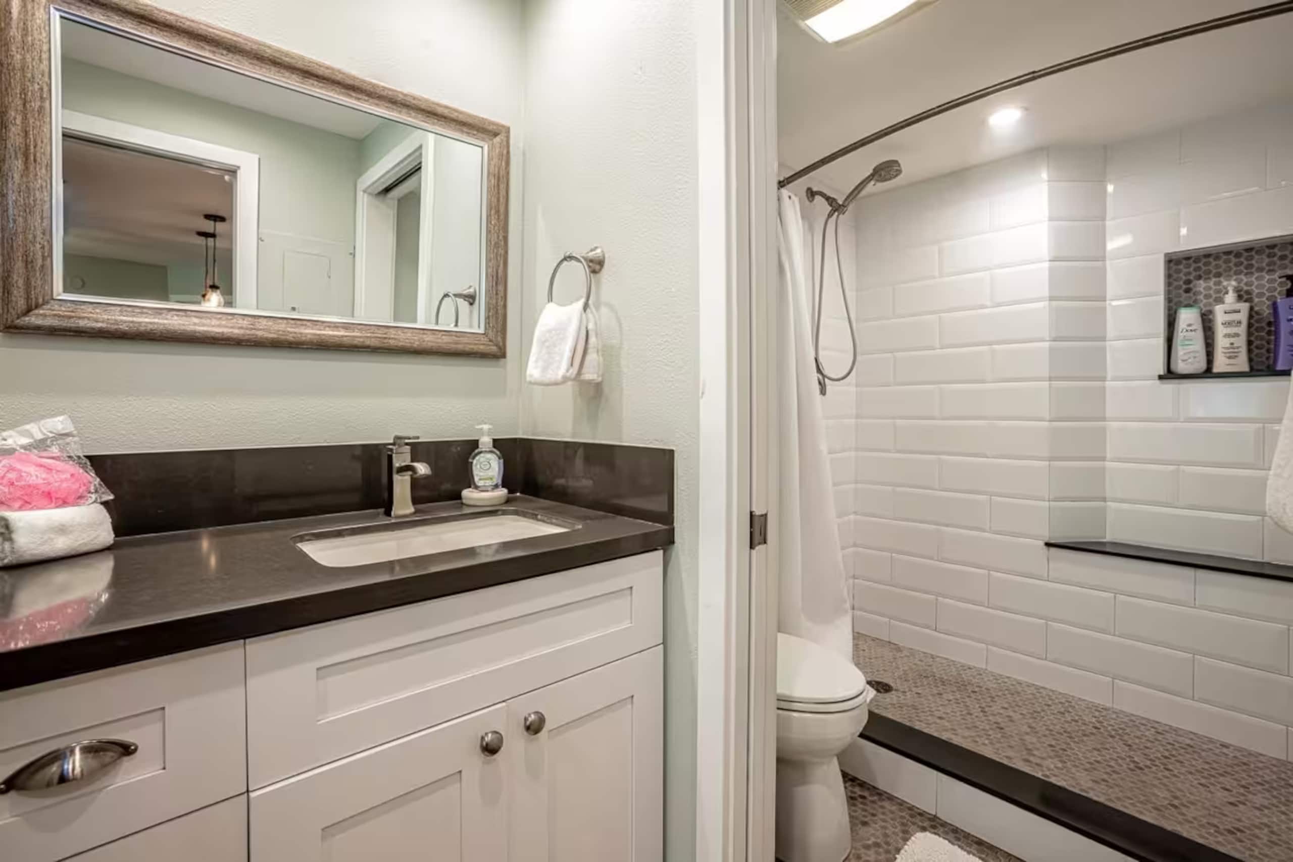 Condo in Kihei · ★5.0 · 2 bedrooms · 3 beds · 2 baths - Image 23