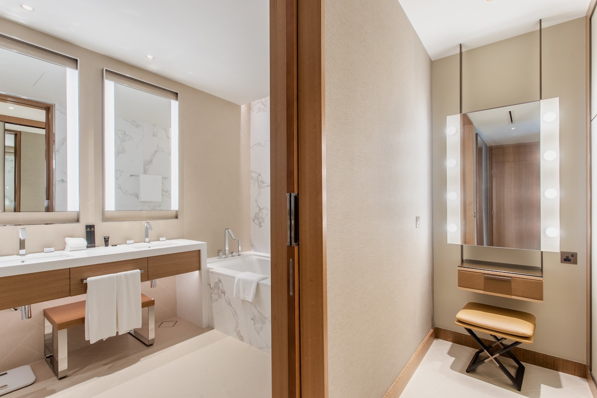 3-Bedroom Apartment · Address Residences Dubai Opera · II — photo 6
