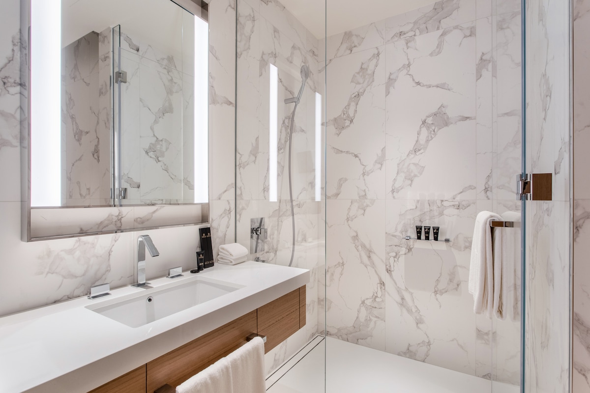 3-Bedroom Apartment · Address Residences Dubai Opera · II — photo 2