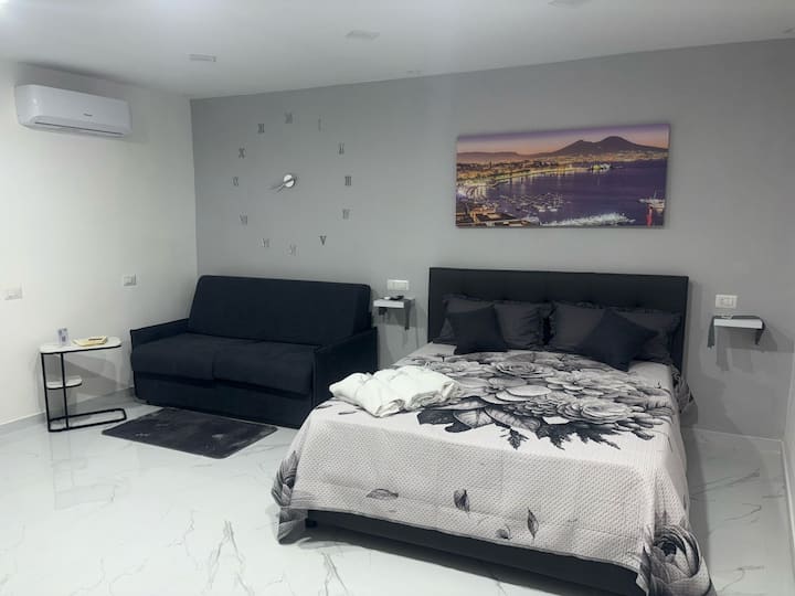 Benvenuti A Vinny's House ! - Naples