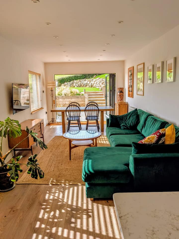 Modern Home, Large Garden, Superb Views, Logburner - 阿什伯頓